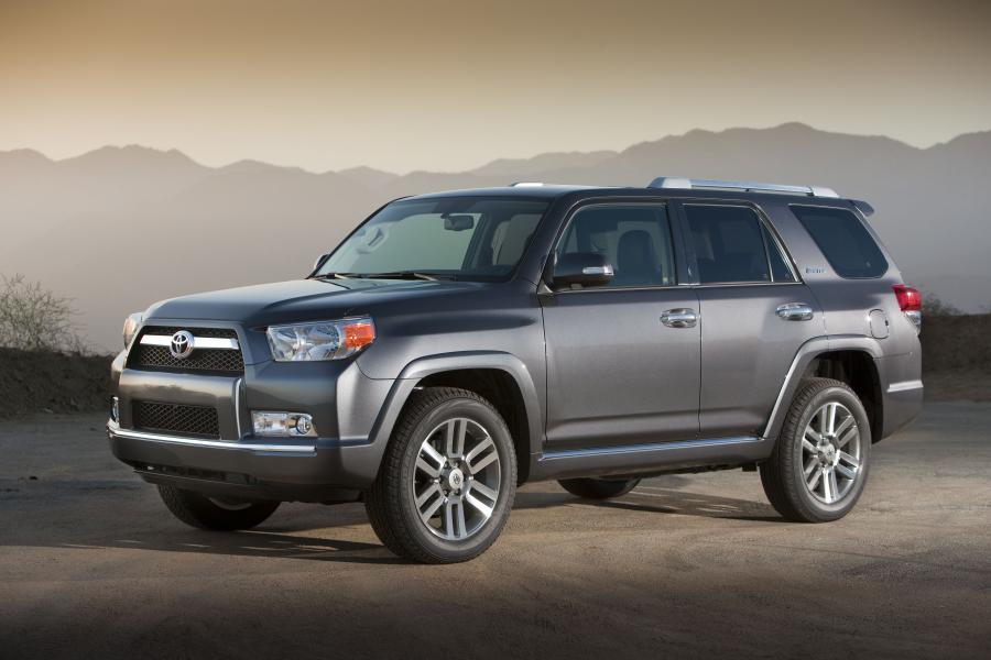  Toyota 4Runner Limited 2010 года  (фото 46 из 48)